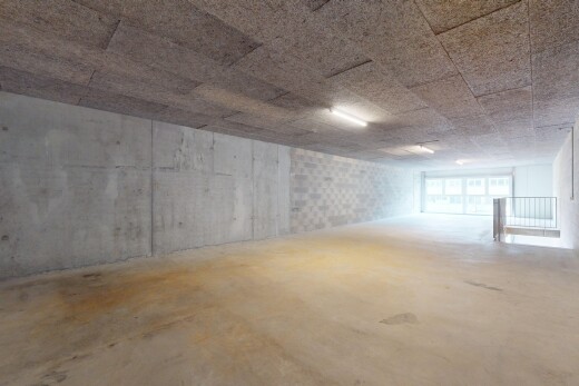 parking avec inside property