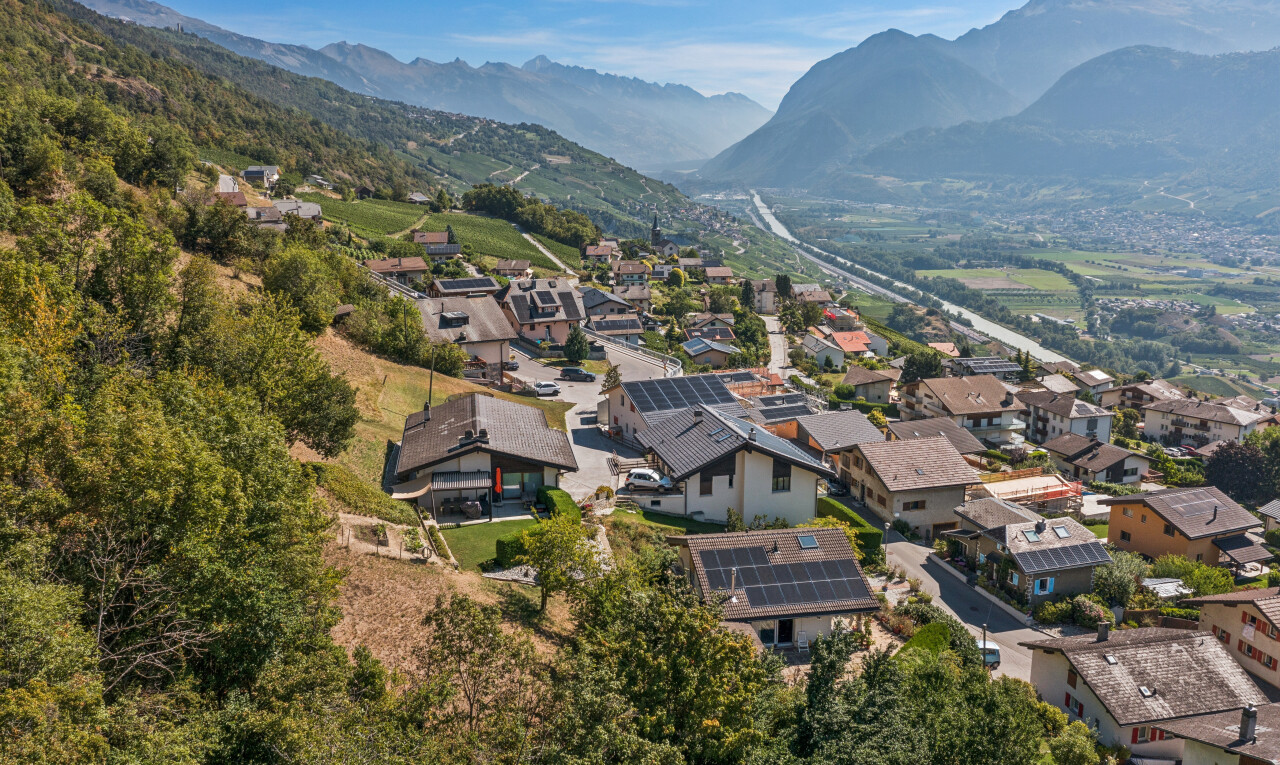 vue sur la montagne avec neighborhood view, residential view, vue résidentielle, mountain view, et vue sur la montagne