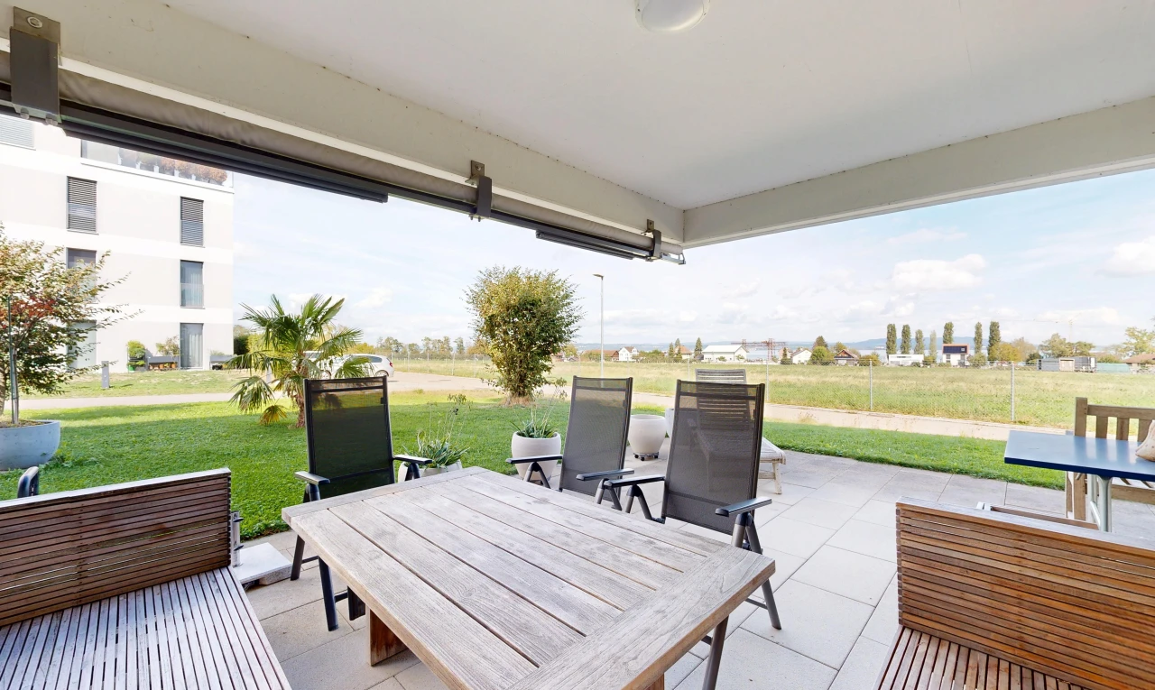 terrasse avec from property, terrasse, pelouse, et view focus