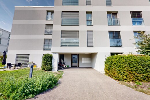 view of apartment building / complex