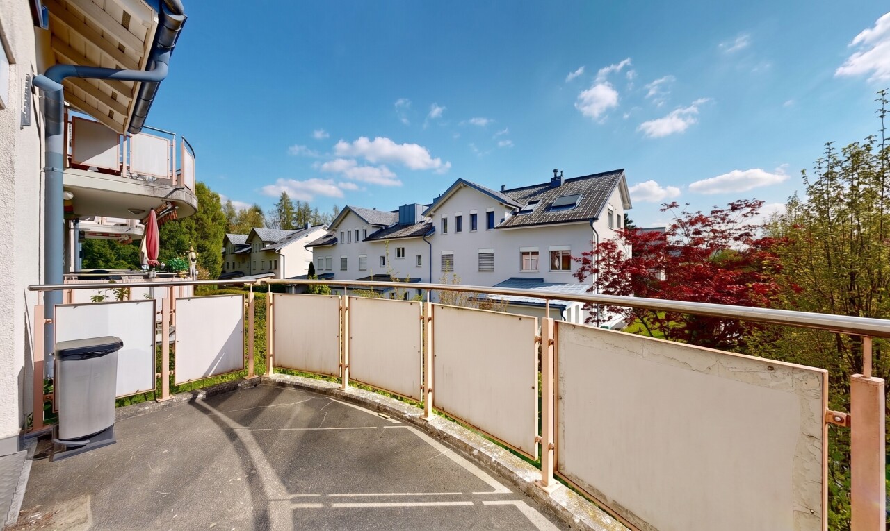 balcon avec balcon, from property, et day time