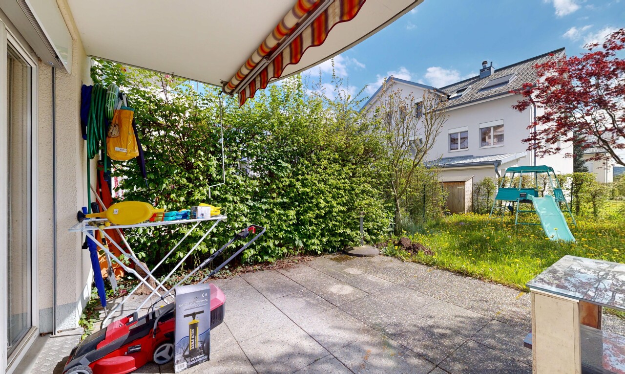 terrasse avec auvent, day time, terrasse, et from property