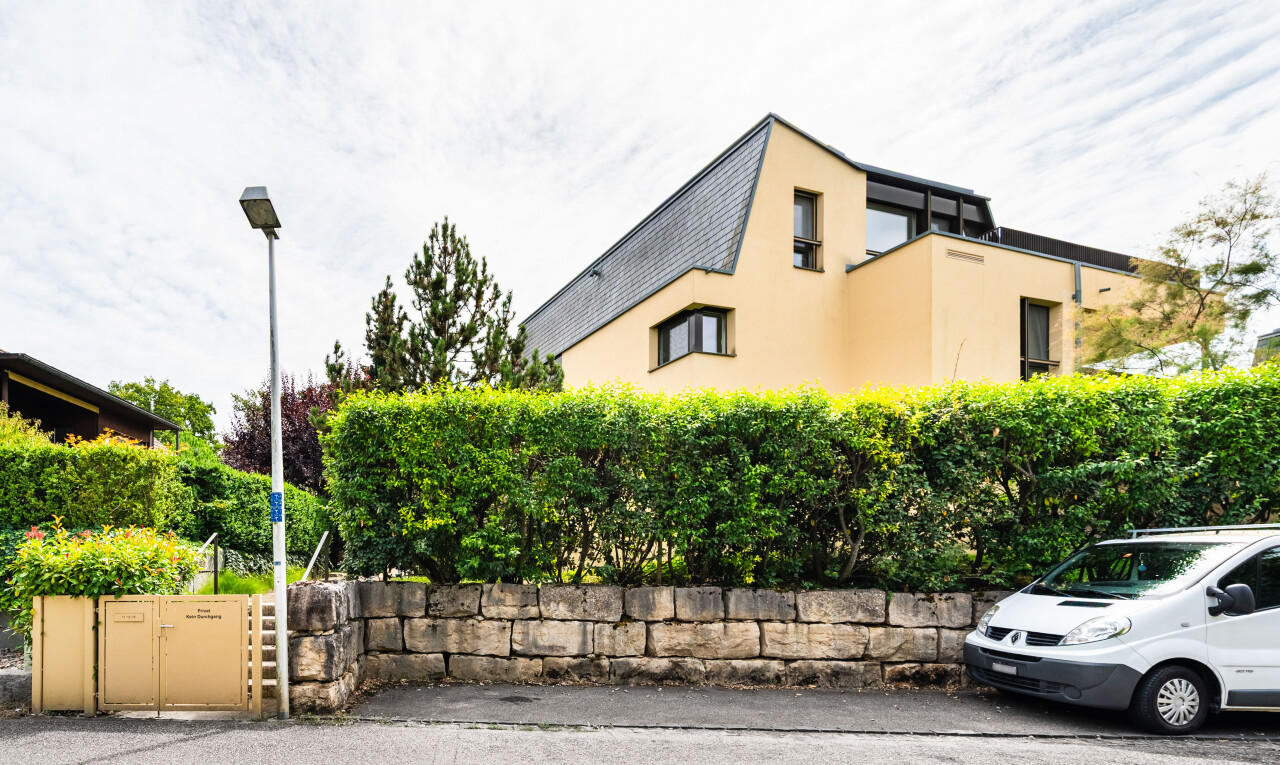façade avec bardage en stuc et property visible