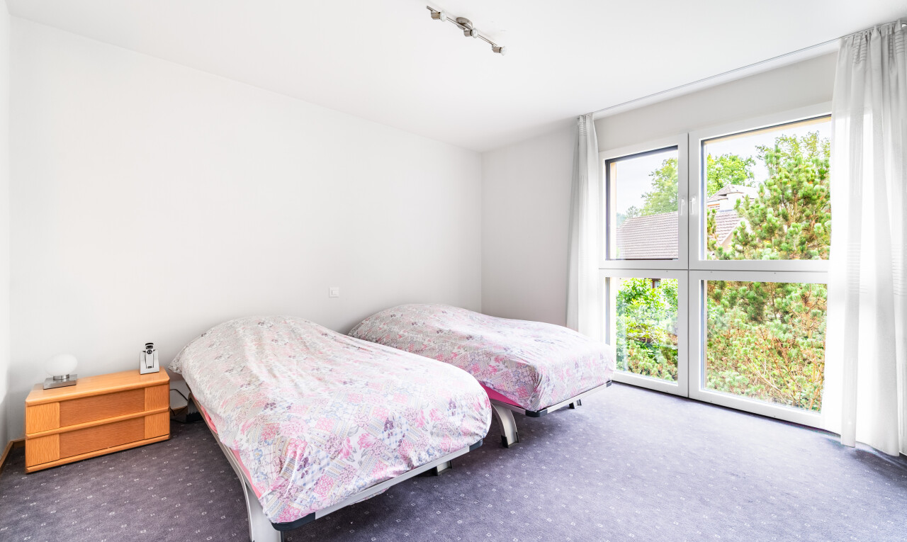 chambre avec lumière naturelle, natural light, cloison sèche, drywall, et inside property
