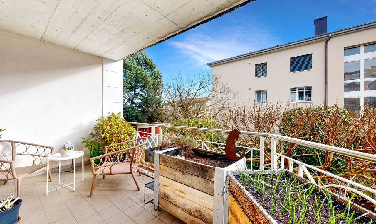 terrasse avec day time, from property, et balcon