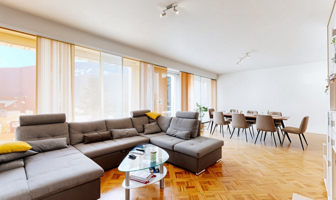 wohn- / esszimmer mit parquet floor, inside property, holzfußboden, wood finish floor, und gipskartonwand
