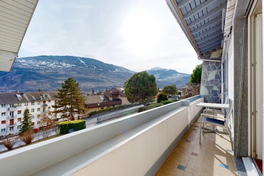 balcon avec mountain view, vue sur la montagne, balcon, et from property