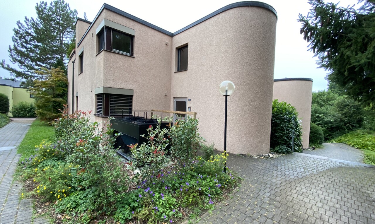 außenansicht mit stuckverkleidung und property visible