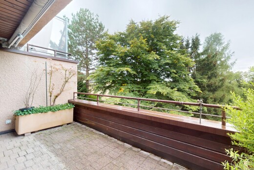 terrasse mit balkon, overcast, und from property