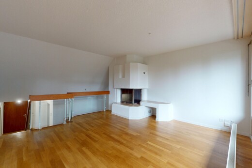 leerer raum mit gipskartonwand, drywall, holzfußboden, wood finish floor, und inside property