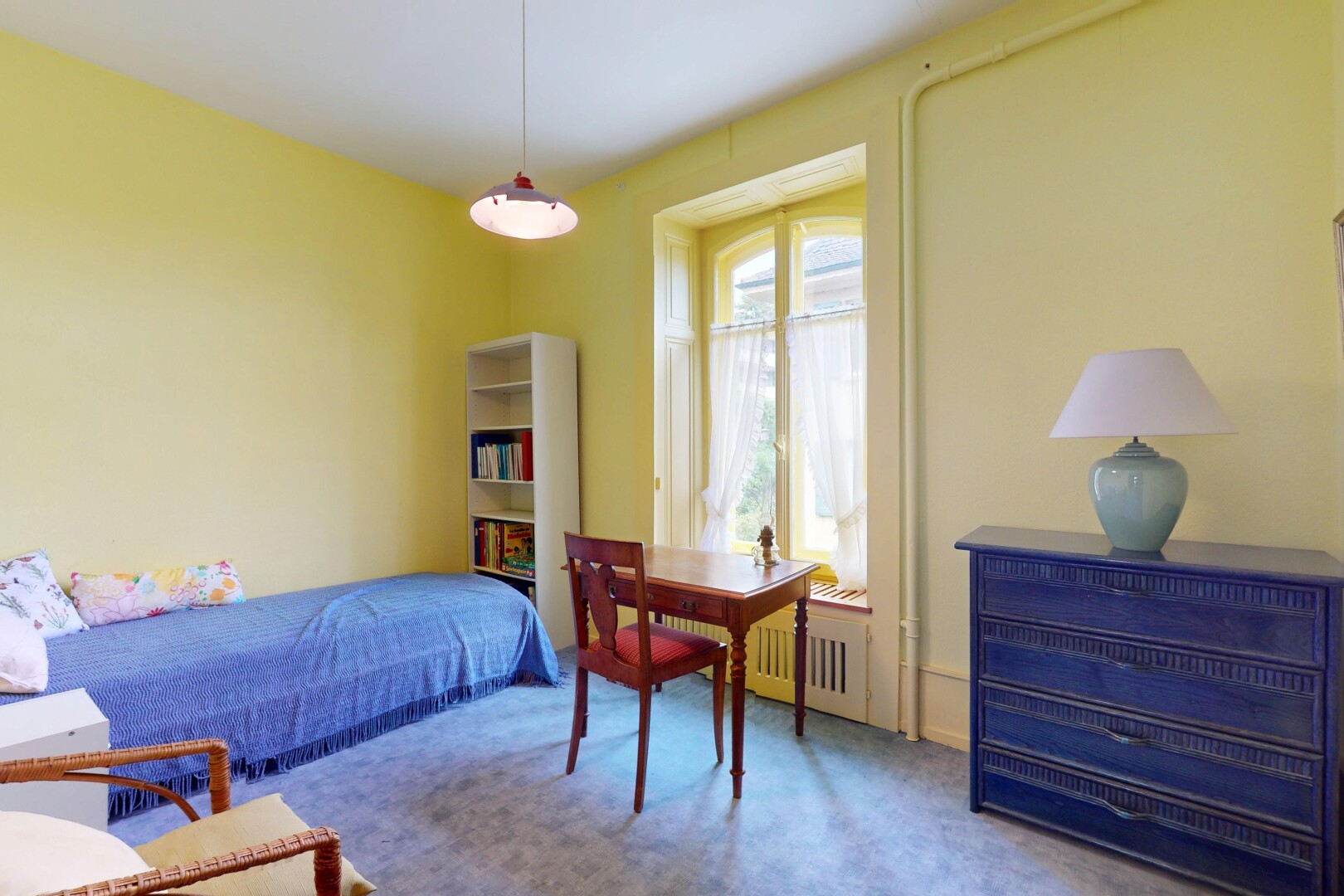 chambre avec lumière naturelle, natural light, cloison sèche, drywall, et inside property