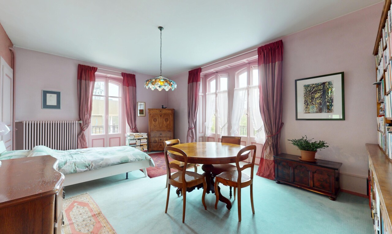 chambre avec radiateur, lumière naturelle, natural light, cloison sèche, et drywall