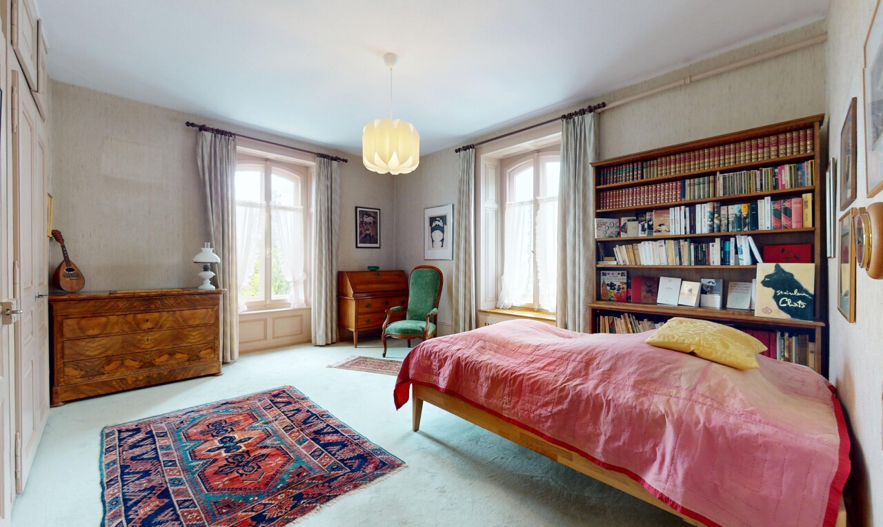 chambre avec lumière naturelle, natural light, inside property, moquette, et carpet