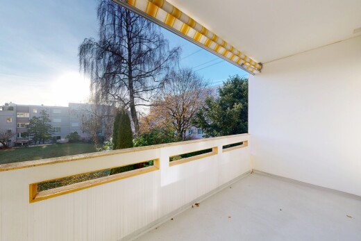 balkon mit balkon, from property, und day time