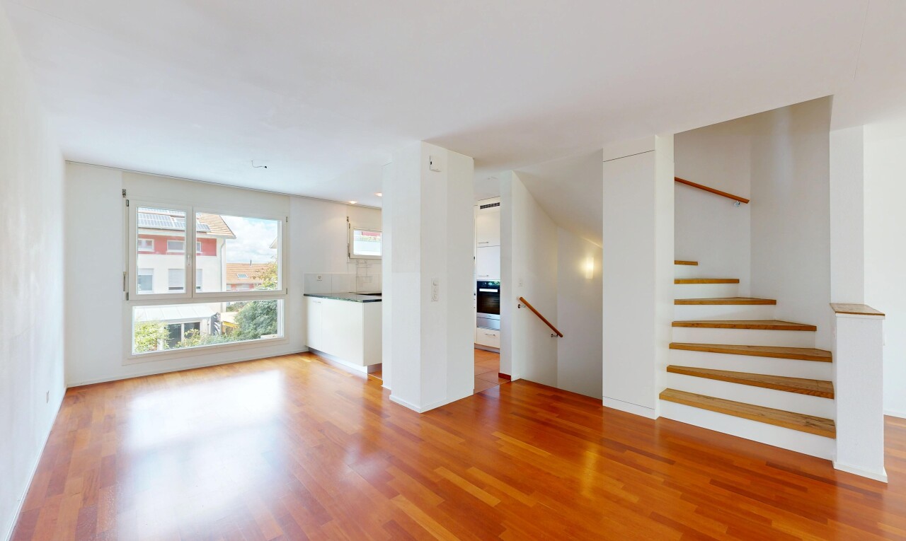 unfurnished room featuring wood finished floors and recessed lighting