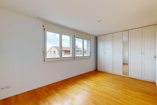 unfurnished room featuring light wood-style flooring
