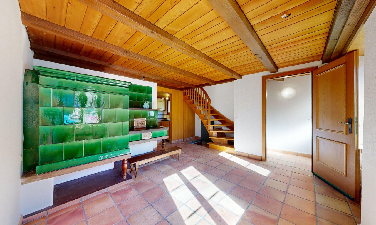 terrasse avec inside community et escaliers
