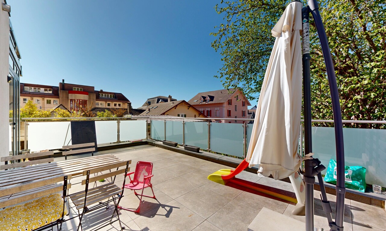terrasse avec terrasse, day time, from property, residential view, et vue résidentielle