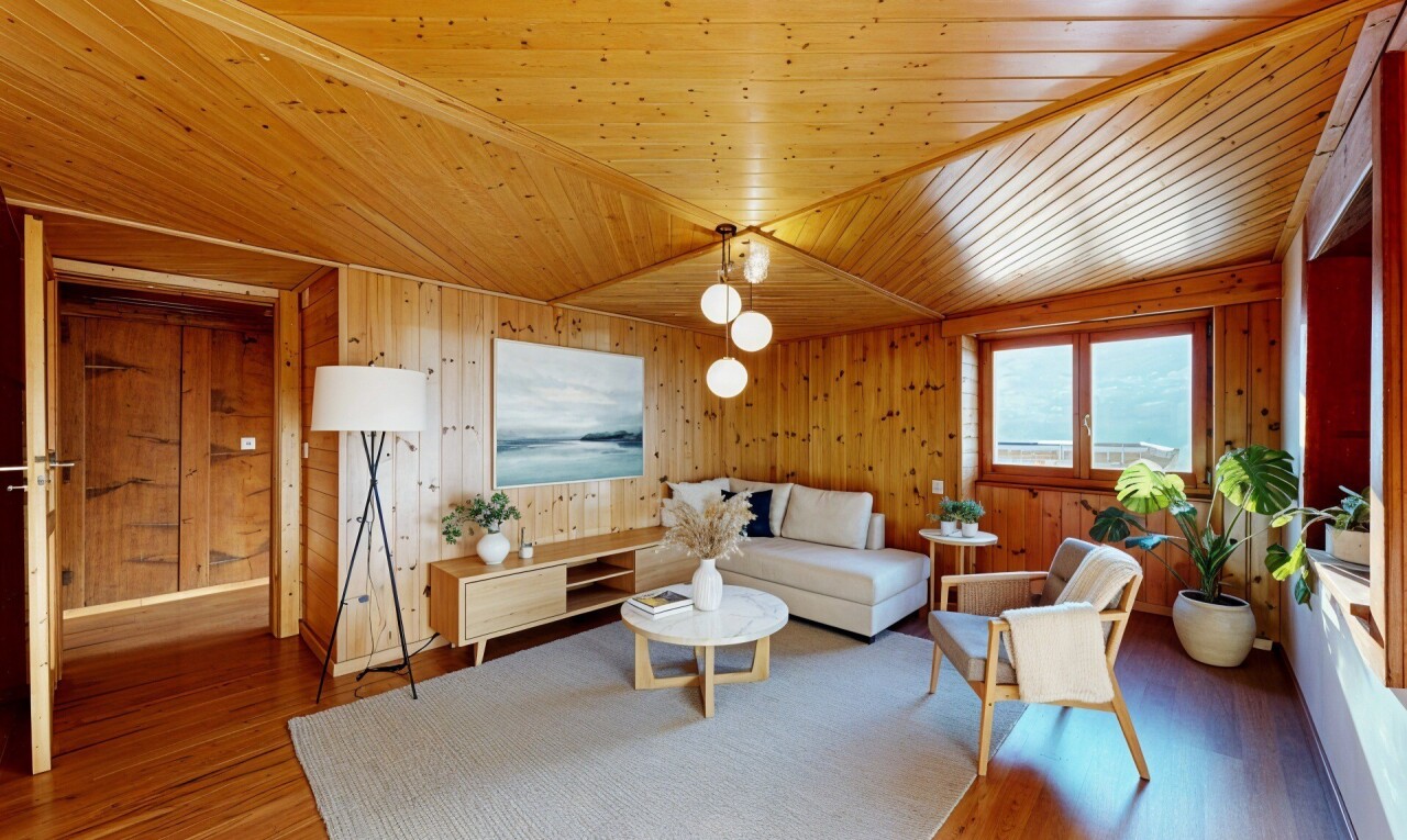 salon avec inside property, sol en finition bois, wood finish floor, lumière naturelle, et natural light