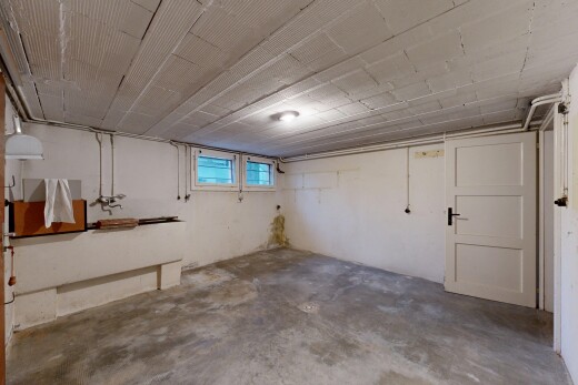 parking avec inside property