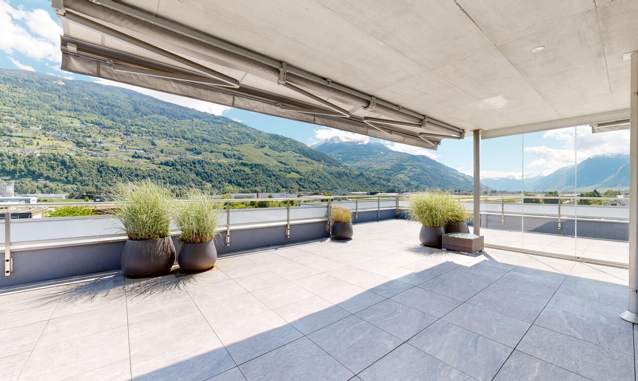terrasse avec terrasse, mountain view, vue sur la montagne, day time, et from property