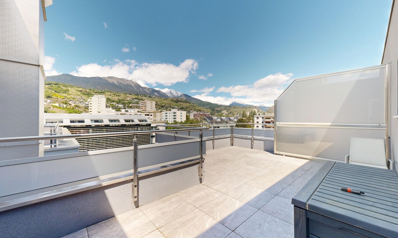 terrasse avec terrasse, from property, mountain view, day time, et vue sur la montagne