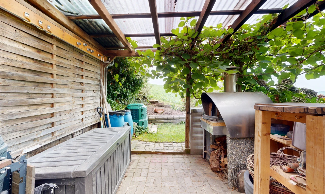 terrasse mit terrasse und grill