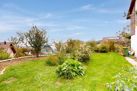 garten mit from property, rasen, und day time