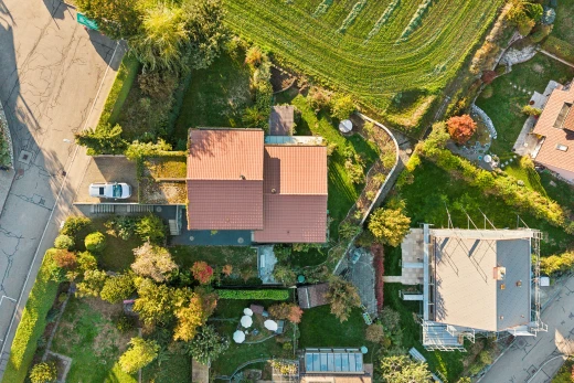 lage auf der karte mit aerial map