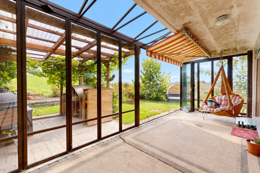 terrasse mit wintergarten, day time, und from property
