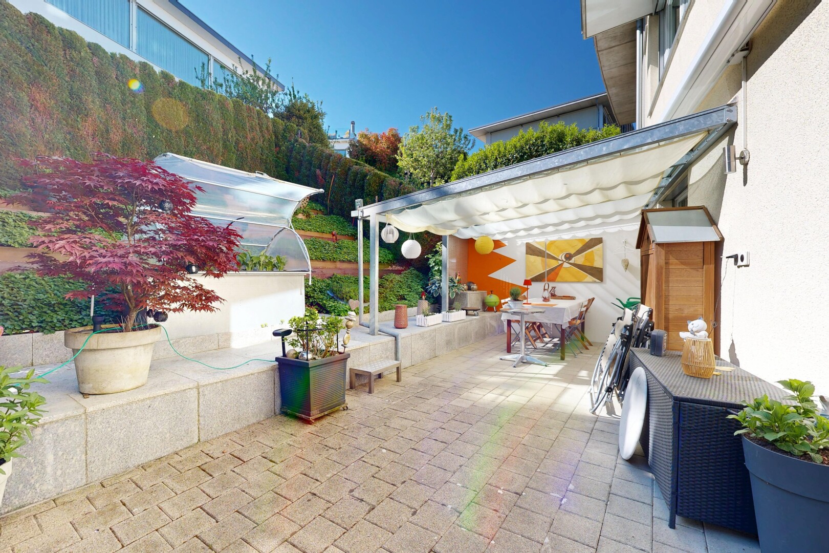 terrasse avec auvent, from property, day time, terrasse, et coin repas extérieur
