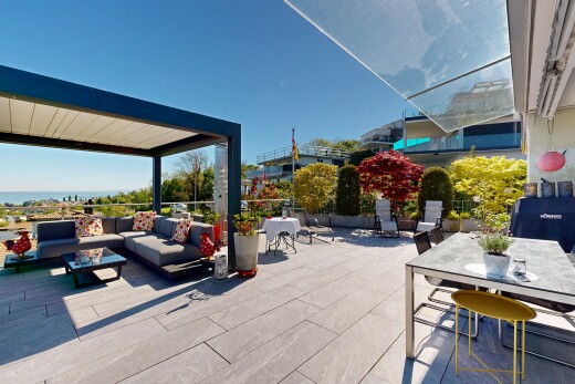 terrasse avec foyer extérieur, terrasse, day time, et espace de vie extérieur