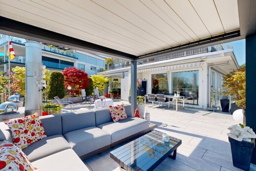 terrasse avec espace de vie extérieur, terrasse, day time, coin repas extérieur, et from property