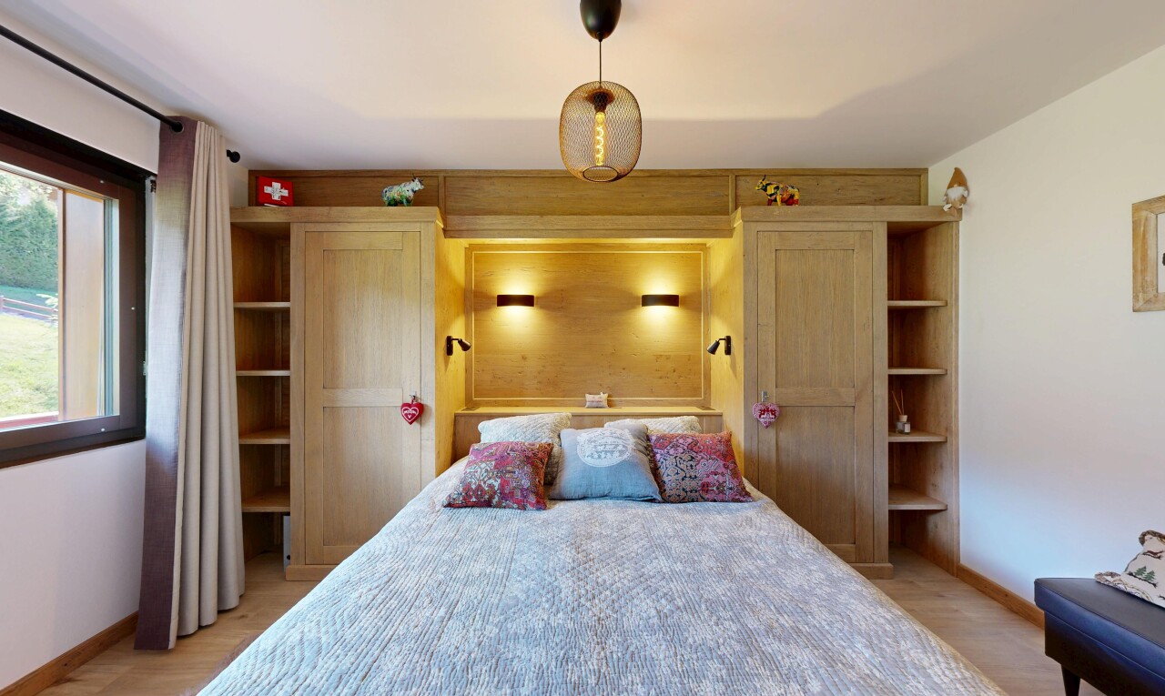 chambre avec plinthes murales, baseboards wall, cloison sèche, drywall, et inside property