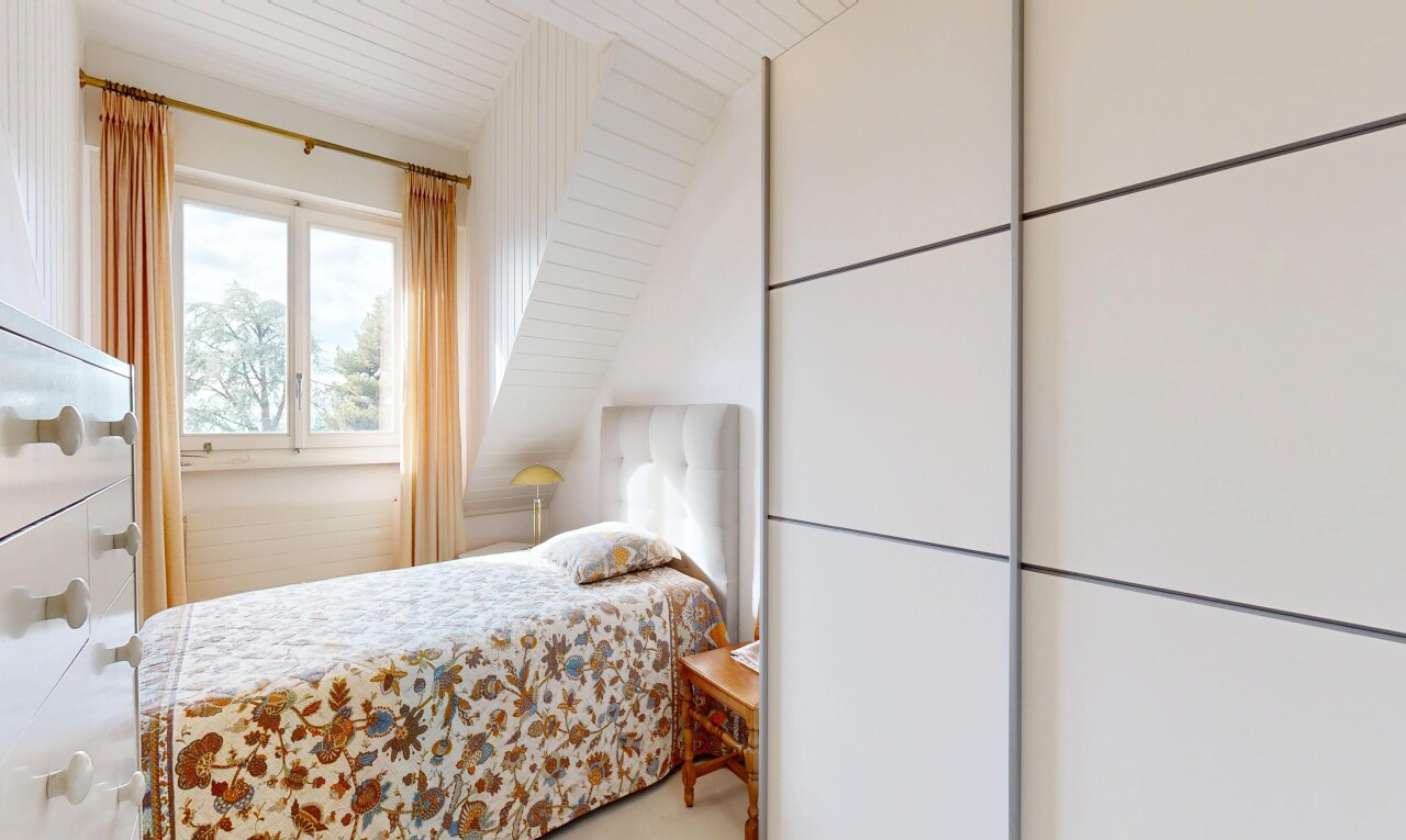 chambre avec inside property, lumière naturelle, et natural light