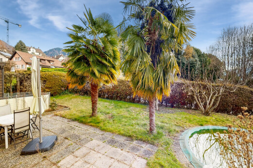 jardin avec from property, pelouse, day time, et terrasse
