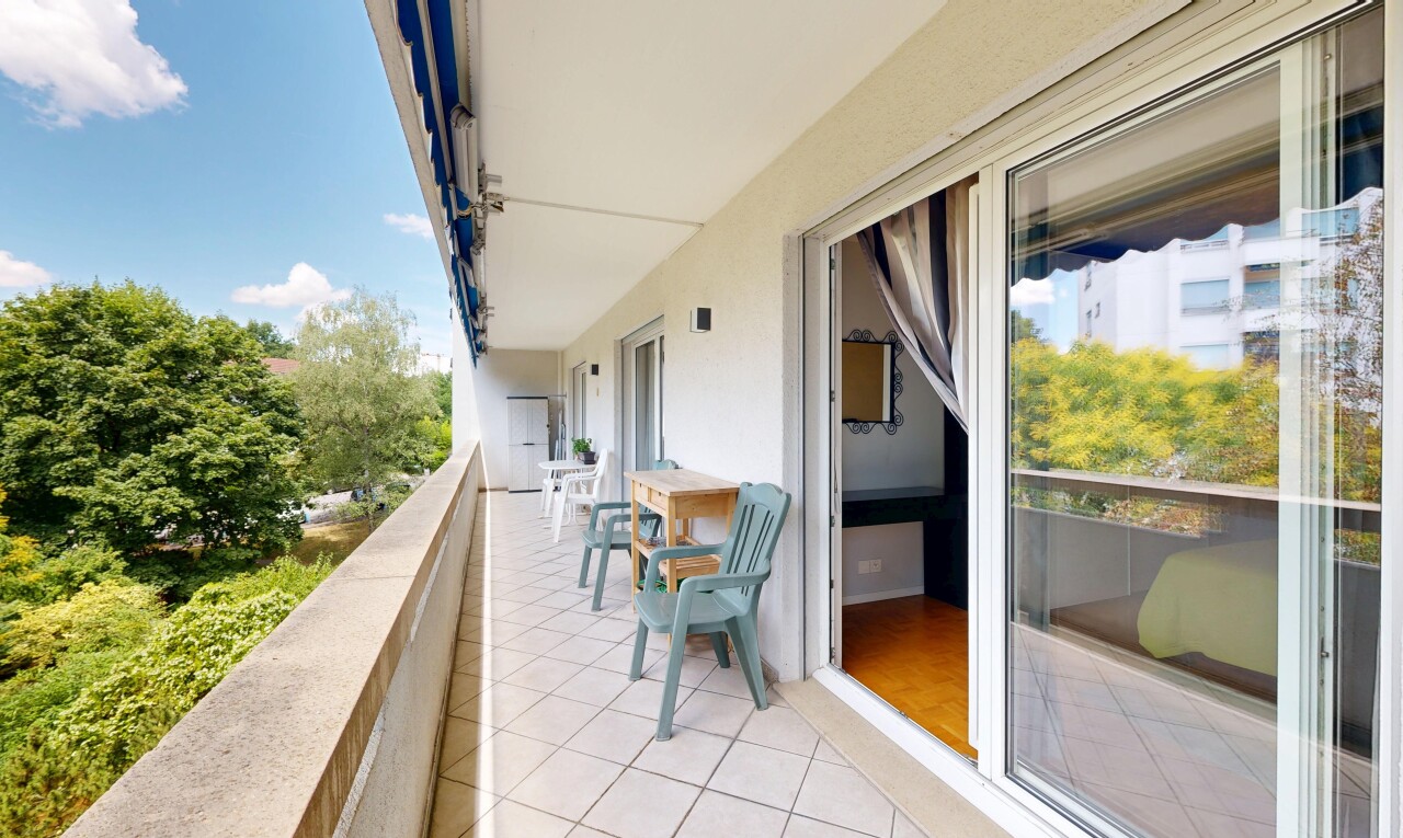 balcon avec balcon, day time, et from property