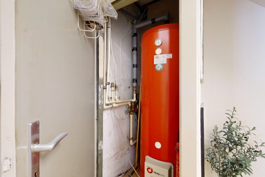 einzelheiten mit wasserkocher, wall, und interior