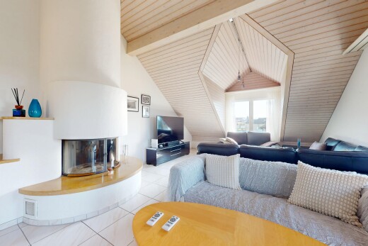 wohnzimmer mit balkendecke, beamed ceiling, inside property, gipskartonwand, und drywall