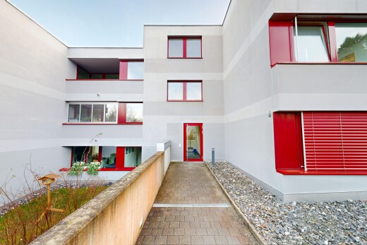 außenansicht mit stuckverkleidung und inside community