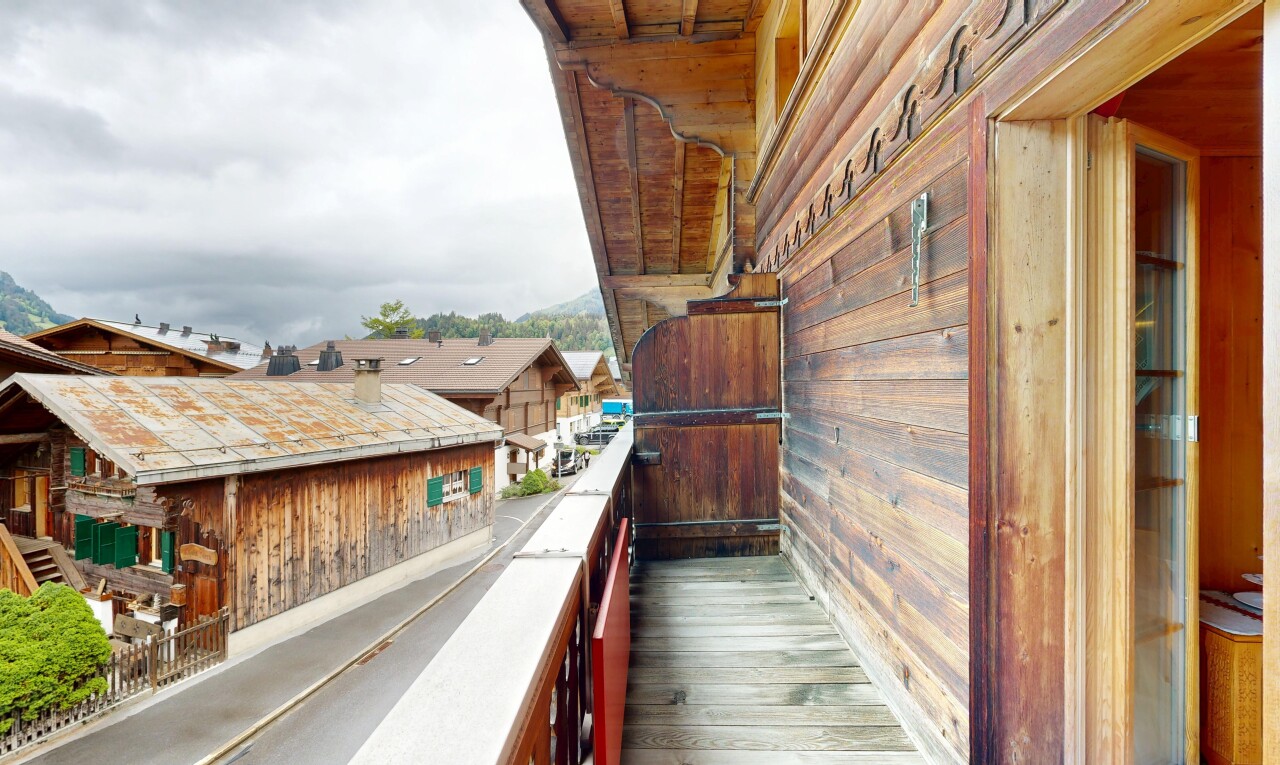 balkon mit balkon, overcast, und from property