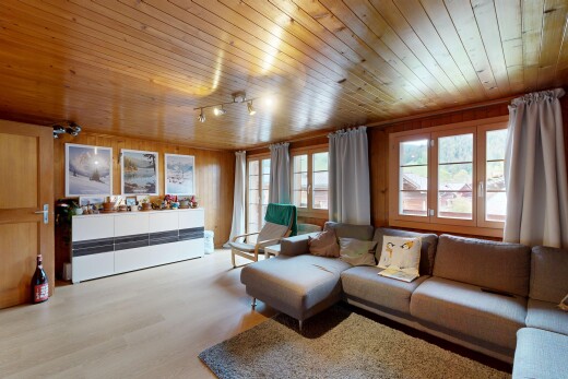 wohnzimmer mit inside property, holzfußboden, wood finish floor, holzdecke, und wood ceiling
