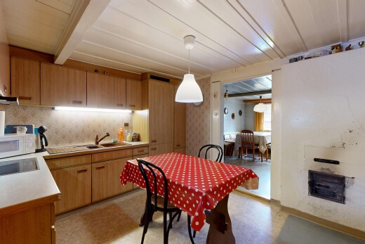 küche mit light countertops, arbeitsplatten, inside property, beamed ceiling, und balkendecke