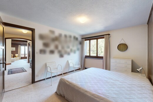 chambre avec passages en arc, carpet, moquette, drywall, et cloison sèche