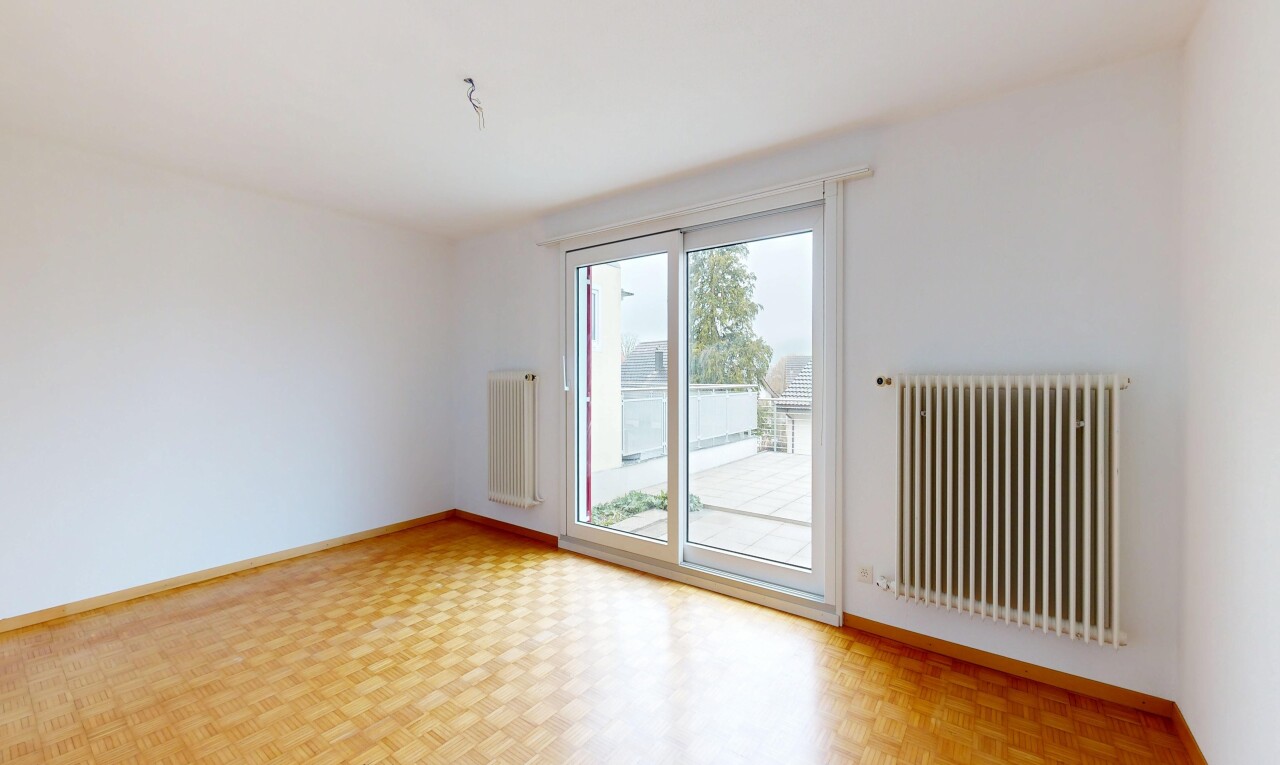 leerer raum mit kühler, natürliches licht, natural light, gipskartonwand, und drywall
