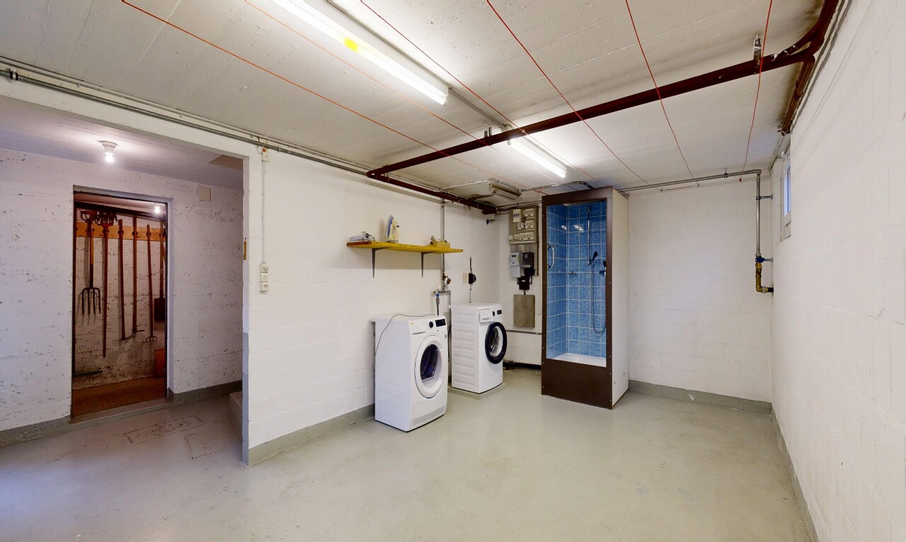 wäschekammer mit wäscherei, concrete floor, betonboden, finished concrete floor, und inside property