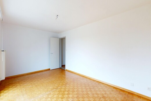 pièce vide avec drywall, cloison sèche, inside property, baseboards wall, et plinthes murales