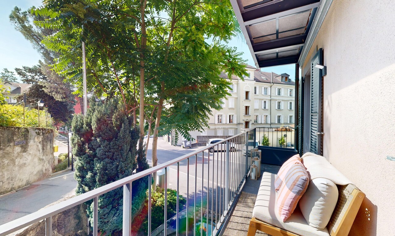 balcon avec balcon, from property, view focus, et day time