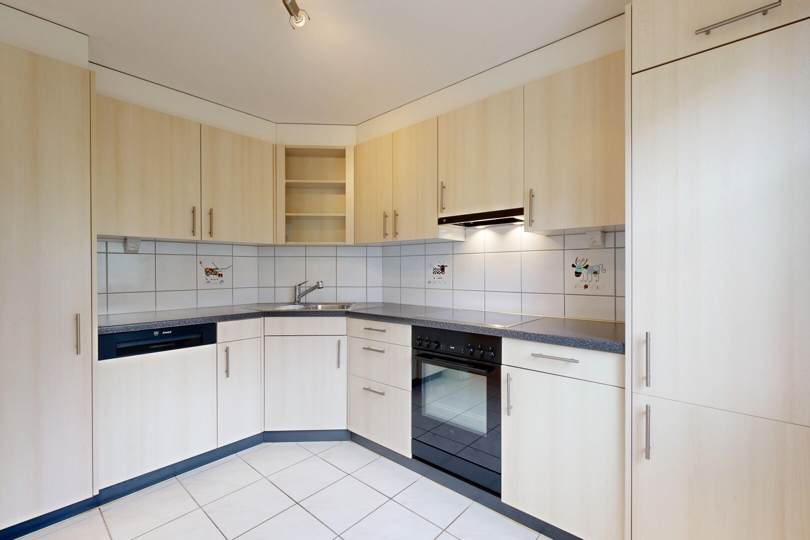 küche mit dark countertops, ofen, light floor, offene regale, und open shelves