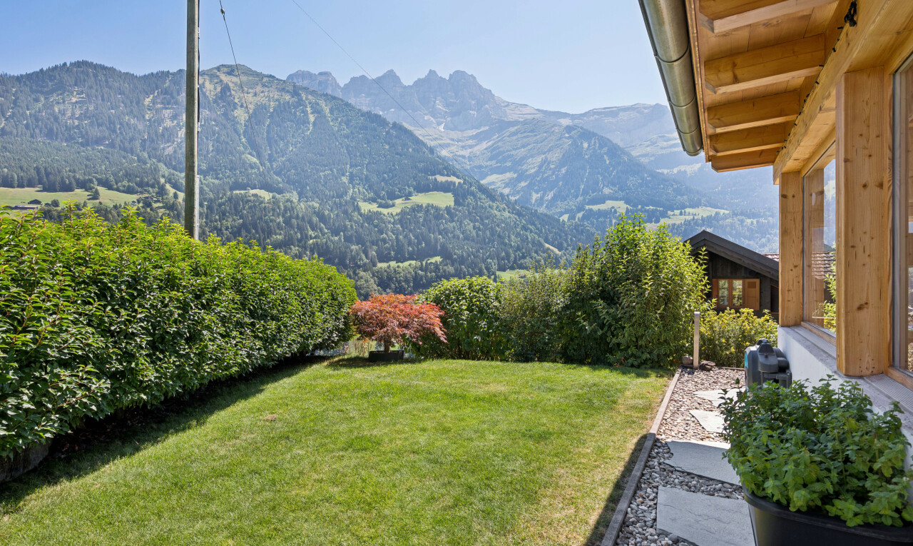 view of mountain background
